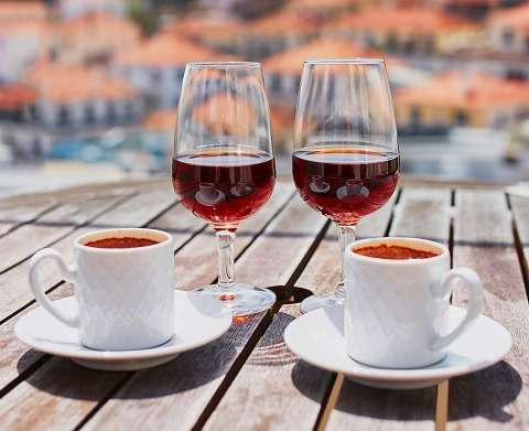 How to Remove Coffee, Tea and Red Wine Stains from Clothes