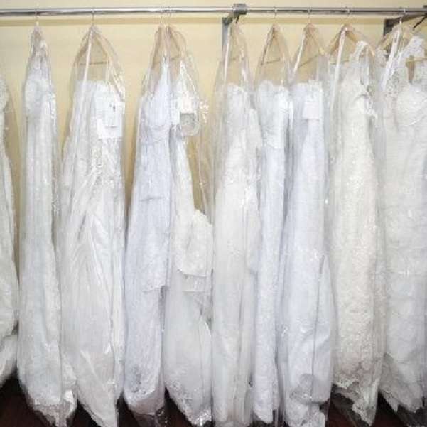 Bridal Poly Protects Wedding Dresses from Dirt and Dust